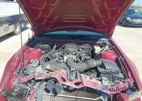 2007 Ford Mustang V6 Deluxe/V6 Premium z USA, uszkodzony, nr VIN 1ZVFT84N775308895